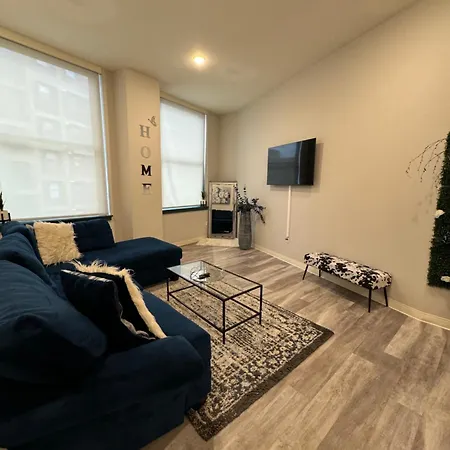 Beautiful Condo/Rooftop Patio With Free Parking Cleveland Exterior photo